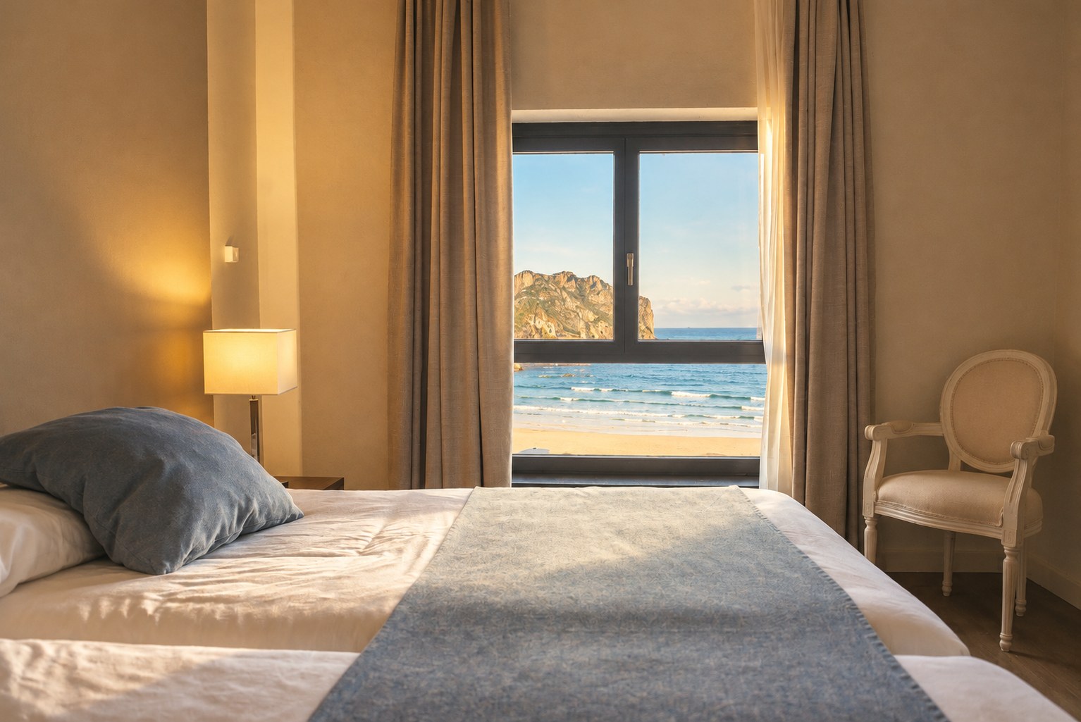 Twin room with sea view